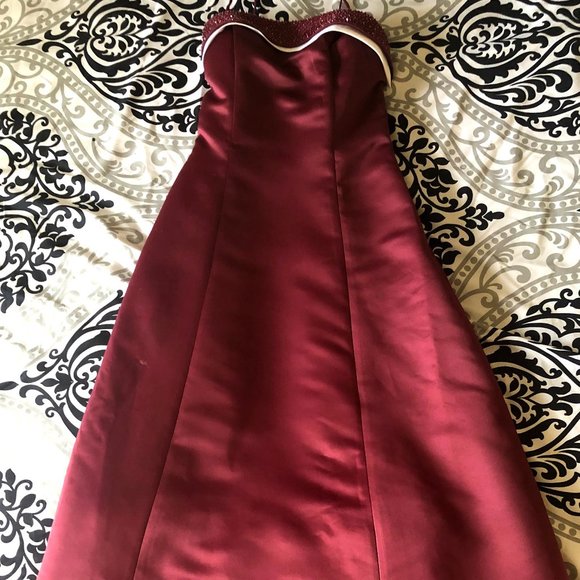 Long Red Dress - Picture 1 of 7